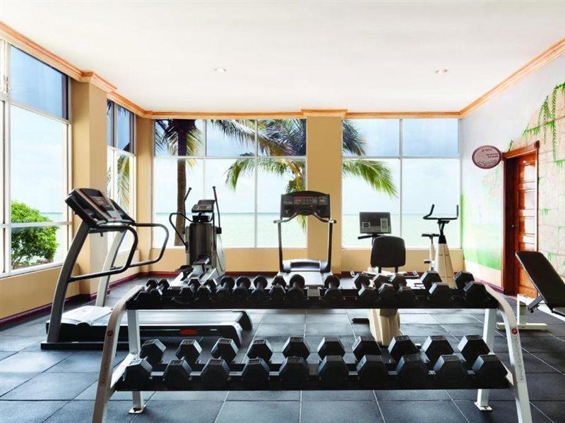 Ramada By Wyndham Princess Belize City Cidade de Belize Exterior foto